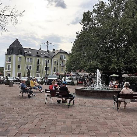 Tulipan Apartman Balatonalmádi Екстериор снимка